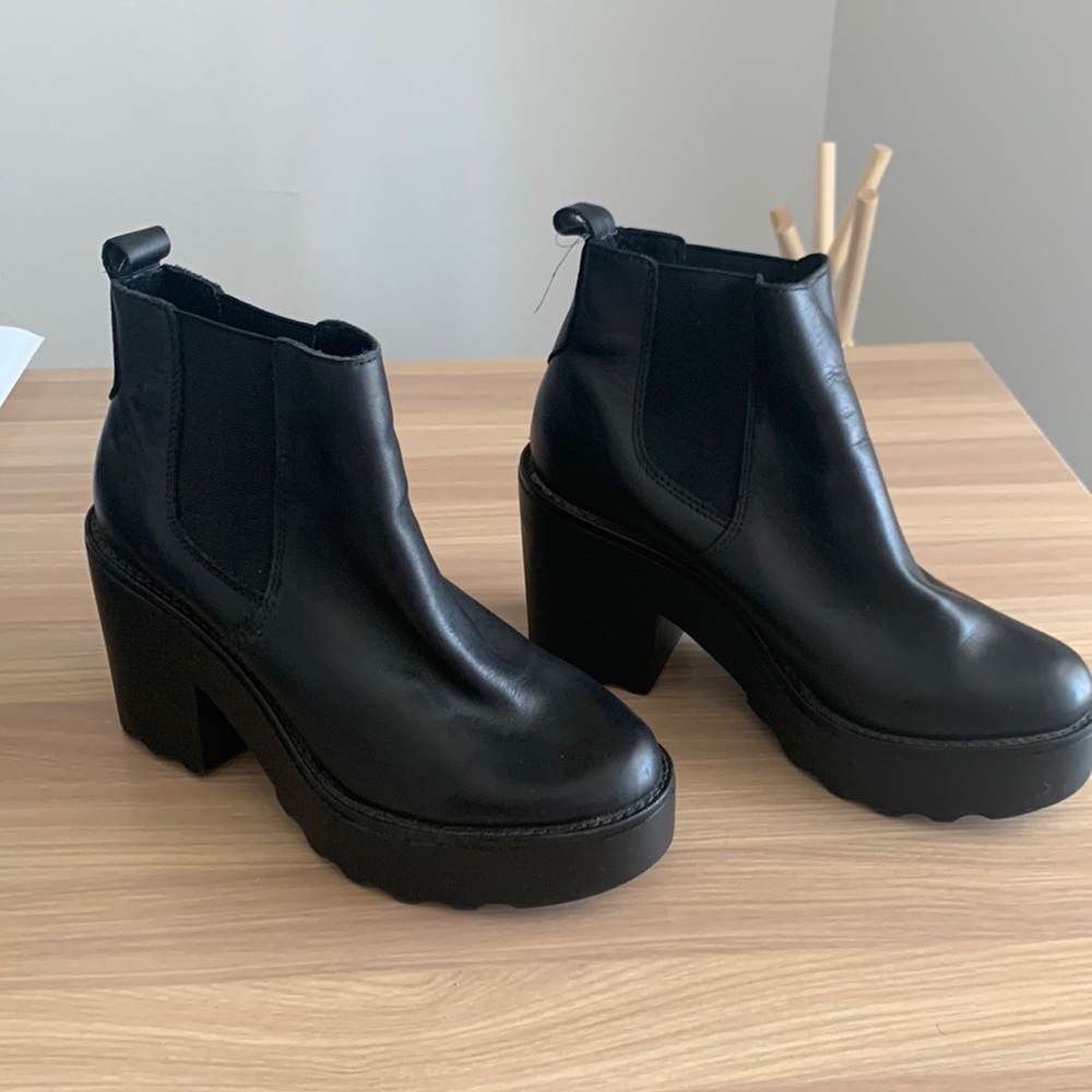 Steve Madden “Kat Black” lug sole booties
